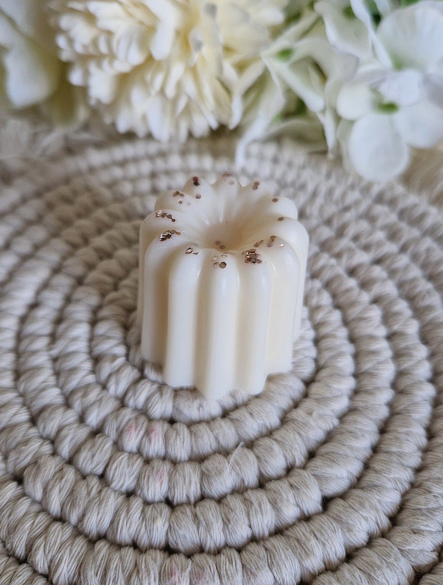 Cannelé parfumé ♡ Nougat blanc